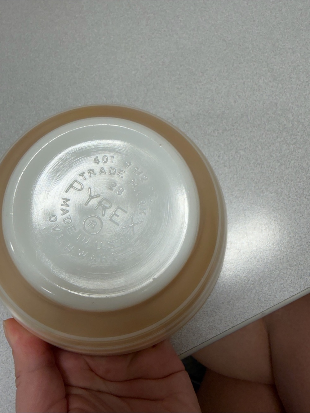 PYREX 401 1 1/2pt Striped Ceramic Bowl in Cream and White - Home Art - Picture 6 of 6
